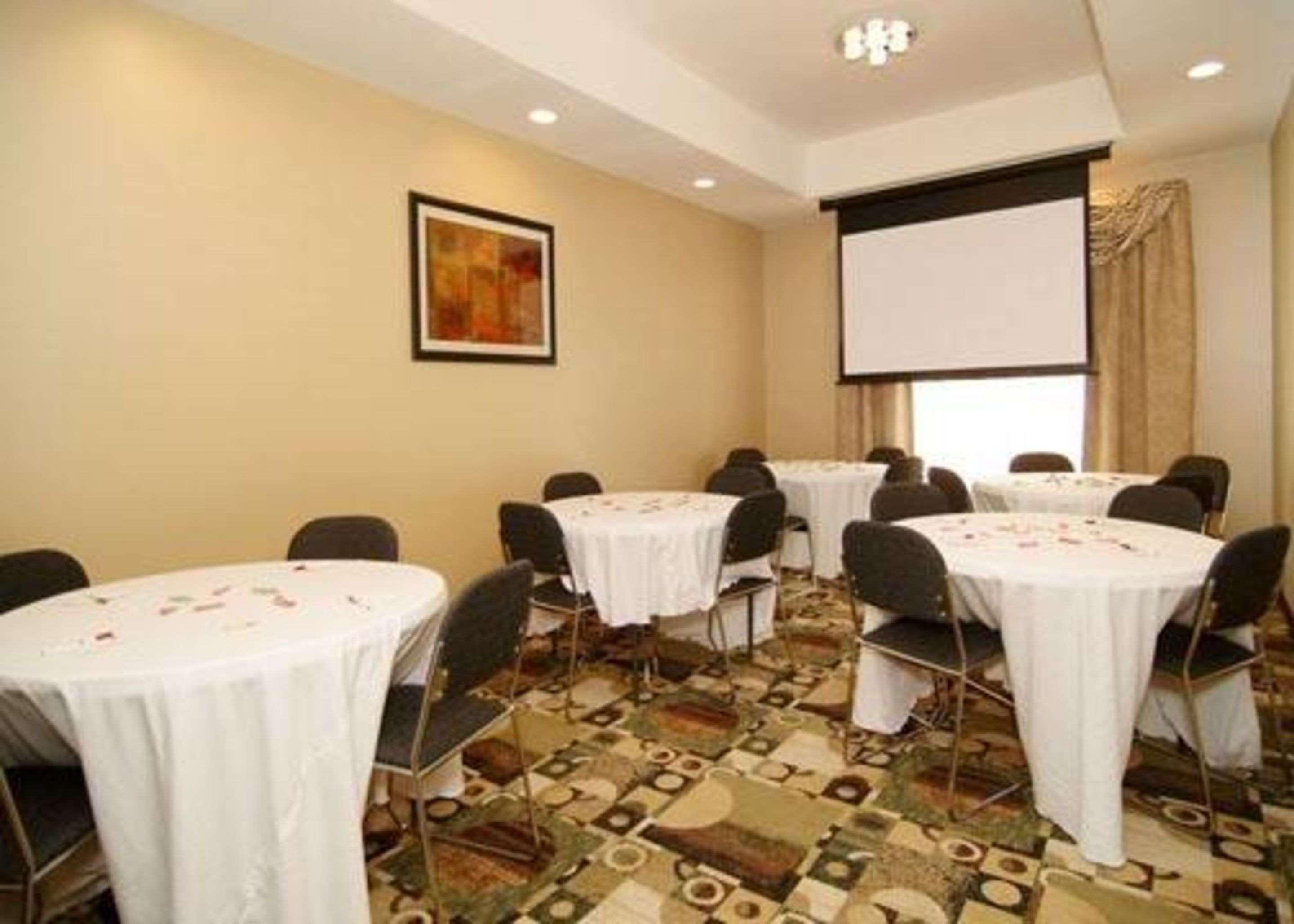 Comfort Suites Форт Стоктън Екстериор снимка