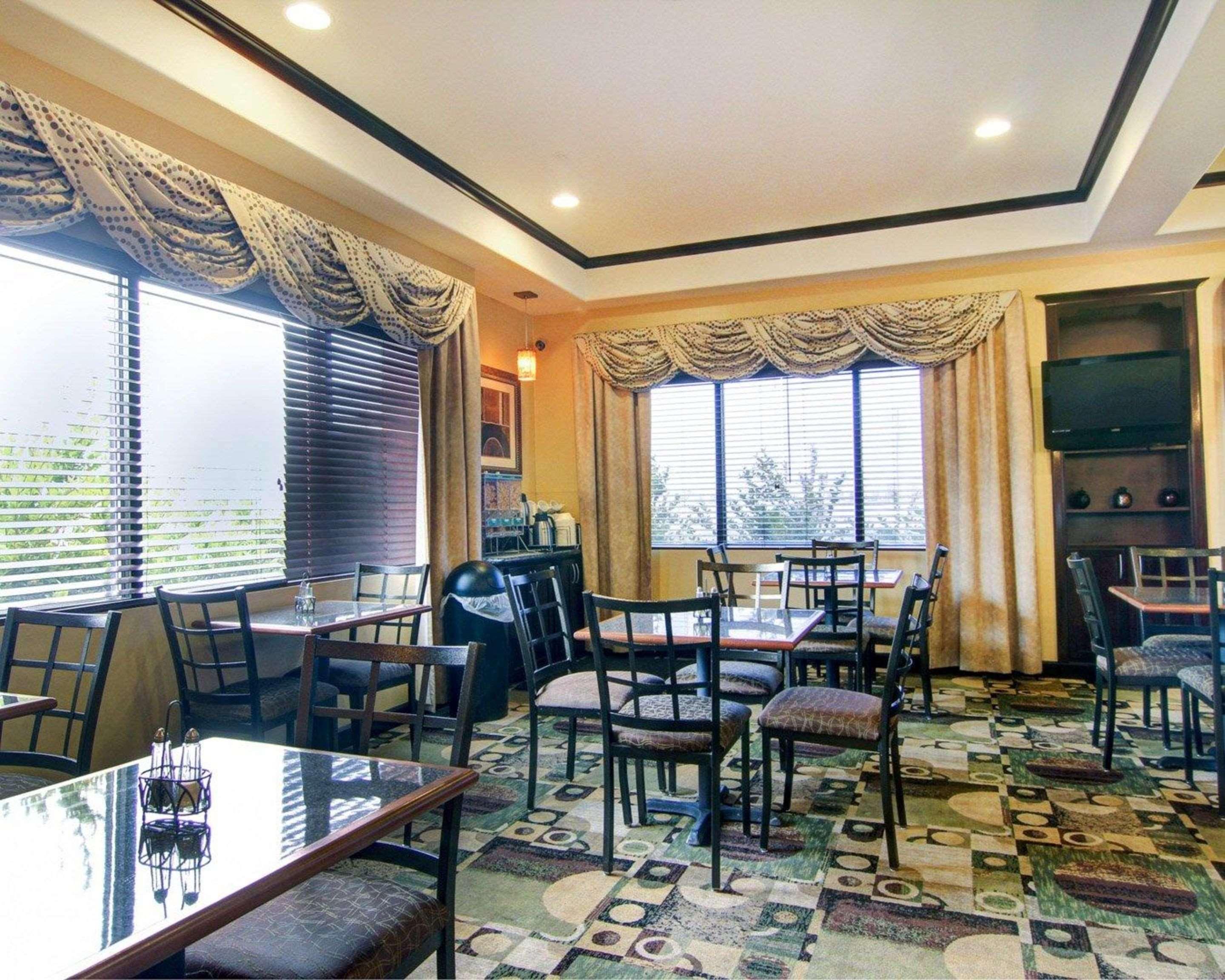 Comfort Suites Форт Стоктън Екстериор снимка